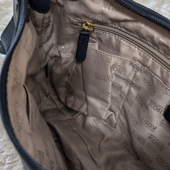 Micheal Kors blue leather tassel hobo bag - Picture 9 of 16